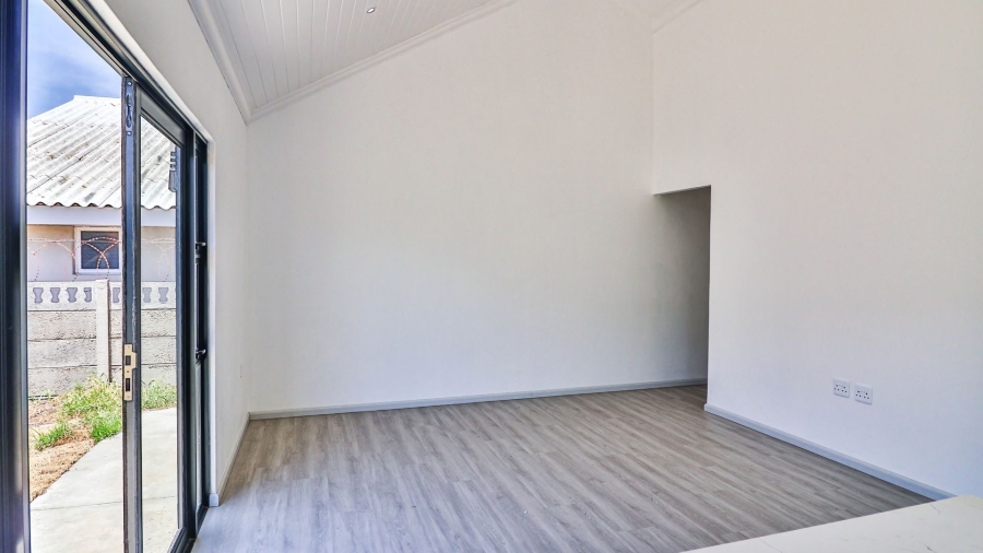 4 Bedroom Property for Sale in Kleinmond Western Cape